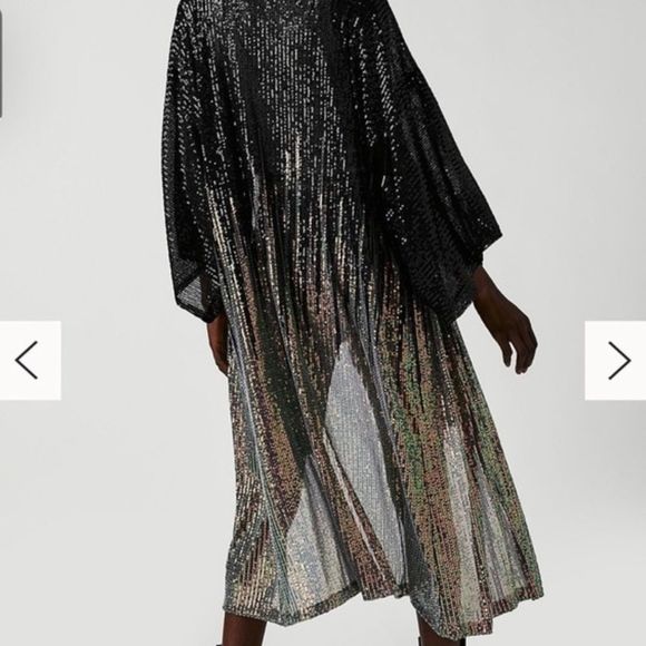 New Free People Party On Kimono
One size 
Retail $168
New never worn bef… - Picture 1 of 12